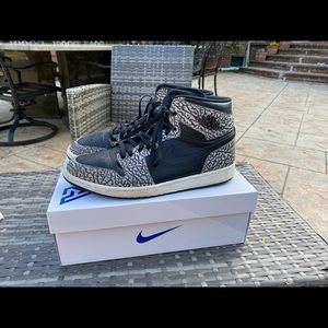 Jordan 1 Retro Un-Supreme Size 13